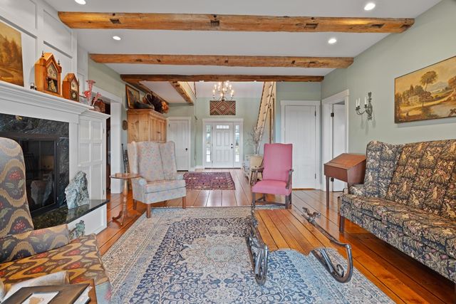 238 South Hollow Lane, Rochester, VT 05767