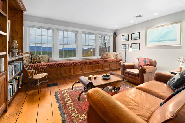 238 South Hollow Lane, Rochester, VT 05767