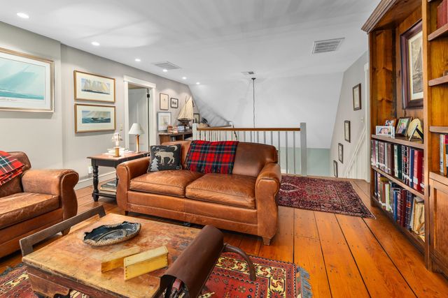 238 South Hollow Lane, Rochester, VT 05767