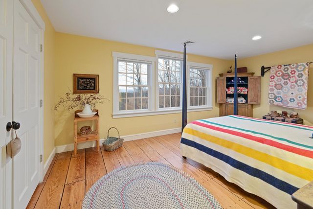 238 South Hollow Lane, Rochester, VT 05767