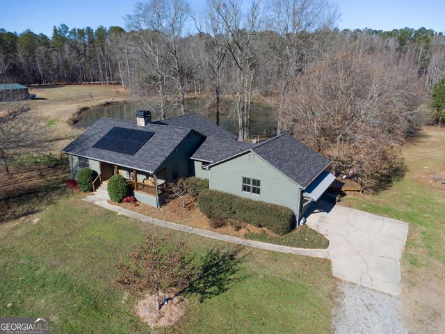 456 W McIntosh Road, Brooks, GA 30205