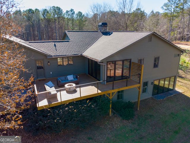 456 W McIntosh Road, Brooks, GA 30205