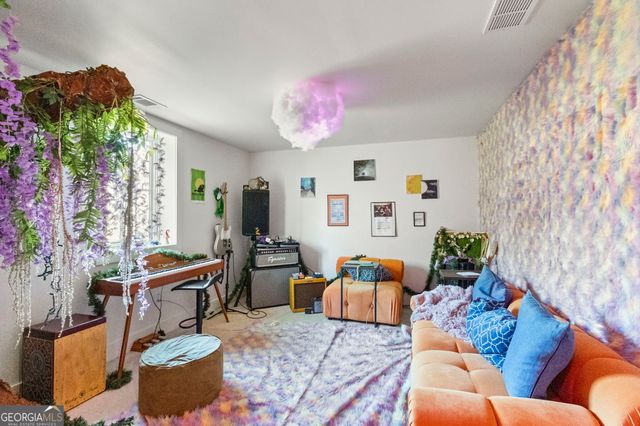 456 W McIntosh Road, Brooks, GA 30205