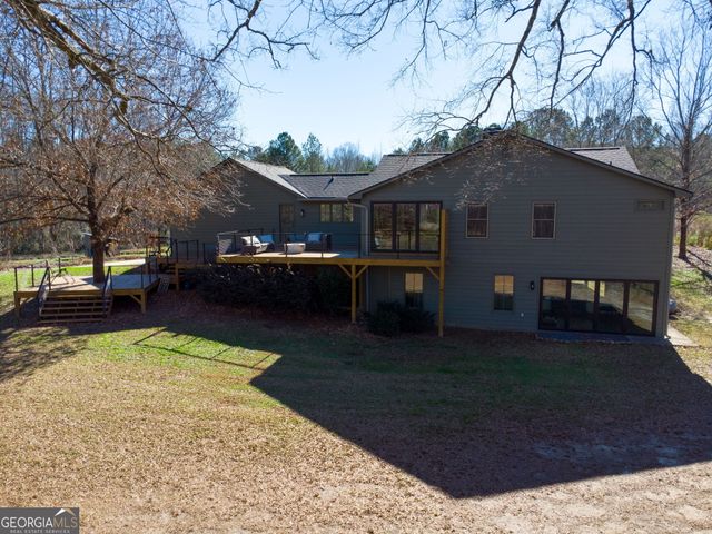 456 W McIntosh Road, Brooks, GA 30205