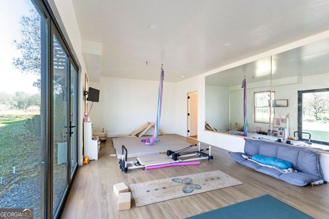 456 W McIntosh Road, Brooks, GA 30205