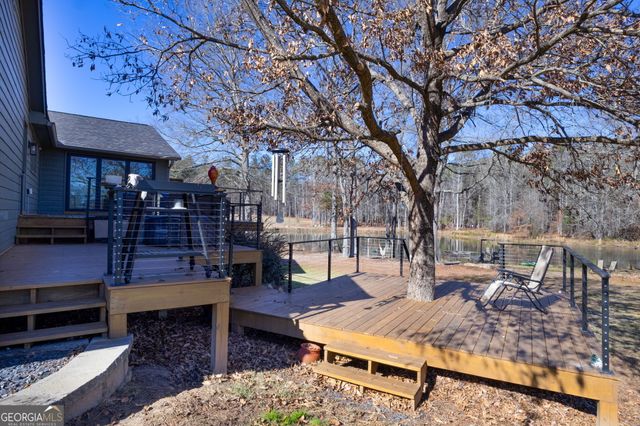 456 W McIntosh Road, Brooks, GA 30205