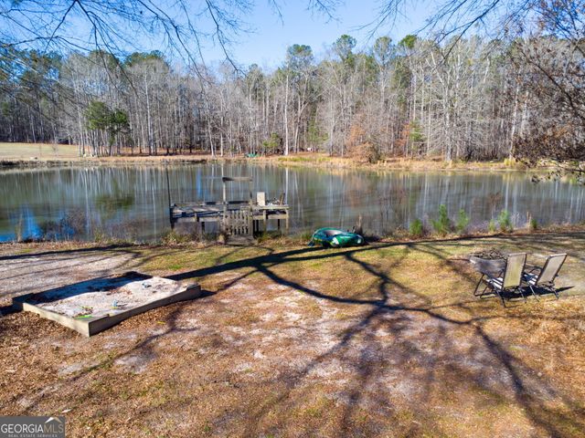 456 W McIntosh Road, Brooks, GA 30205