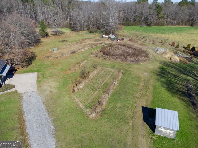 456 W McIntosh Road, Brooks, GA 30205