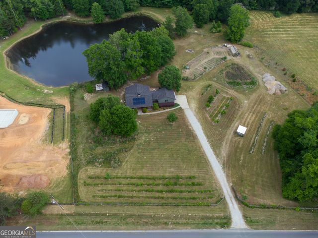 456 W McIntosh Road, Brooks, GA 30205