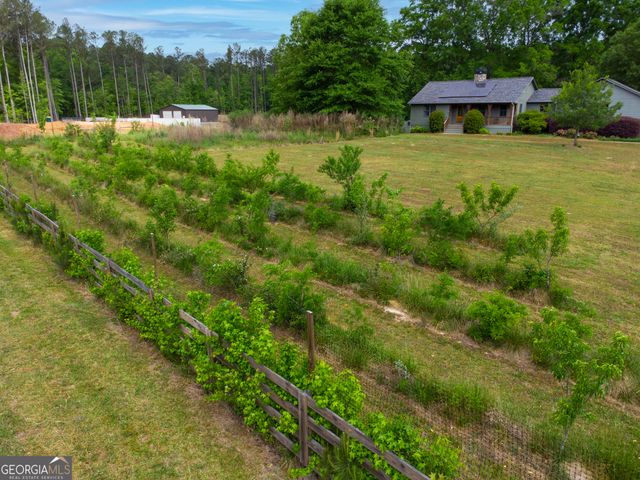 456 W McIntosh Road, Brooks, GA 30205
