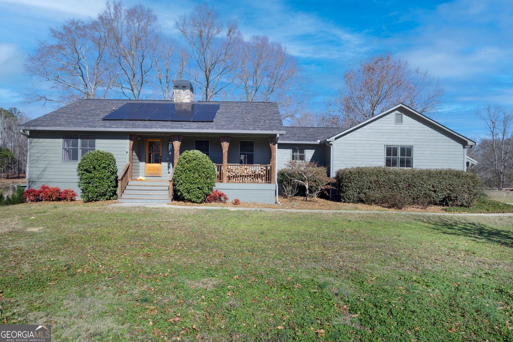 456 W McIntosh Road, Brooks, GA 30205