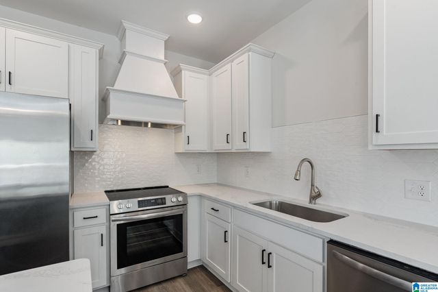 223 VILLAGE PARKWAY, Helena, AL 35080