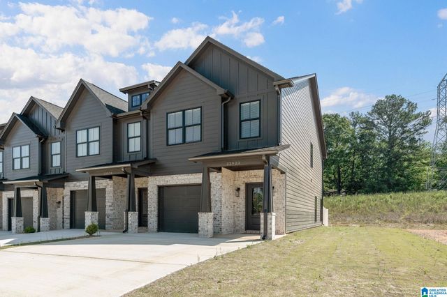 223 VILLAGE PARKWAY, Helena, AL 35080