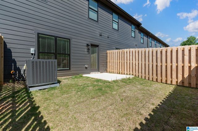 223 VILLAGE PARKWAY, Helena, AL 35080