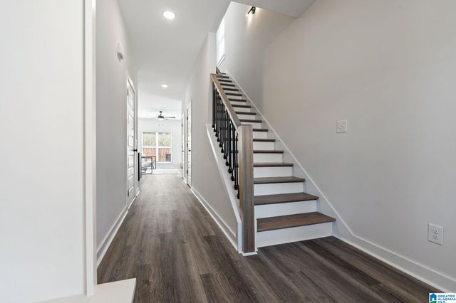 223 VILLAGE PARKWAY, Helena, AL 35080