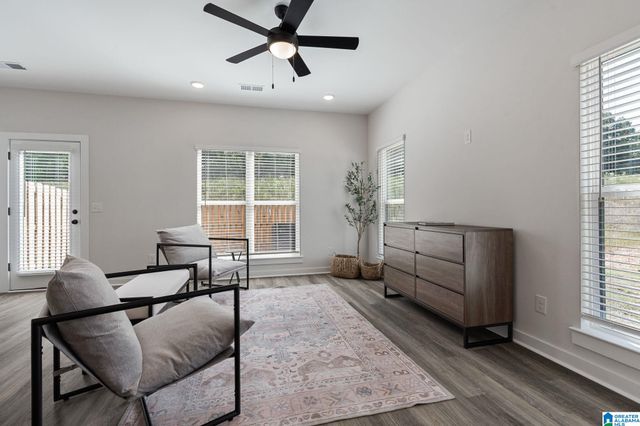 223 VILLAGE PARKWAY, Helena, AL 35080
