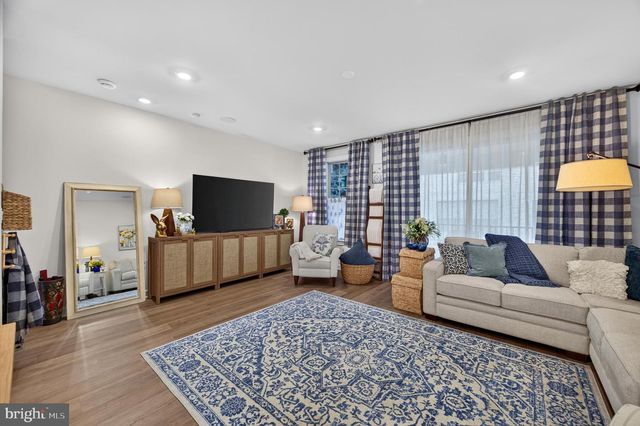 3722 MCLEAN AVE, Fairfax, VA 22030