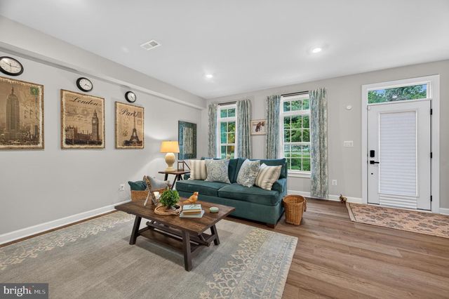 3722 MCLEAN AVE, Fairfax, VA 22030