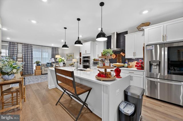 3722 MCLEAN AVE, Fairfax, VA 22030
