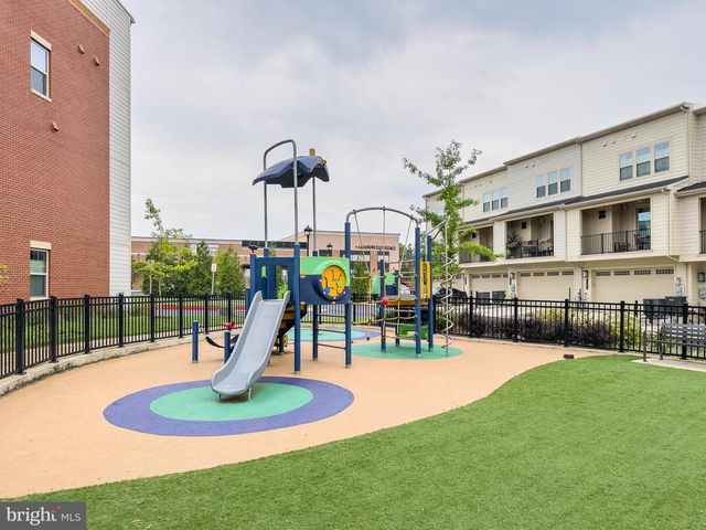 3722 MCLEAN AVE, Fairfax, VA 22030