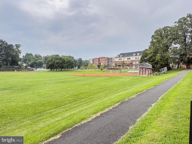3722 MCLEAN AVE, Fairfax, VA 22030