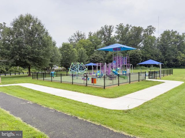3722 MCLEAN AVE, Fairfax, VA 22030