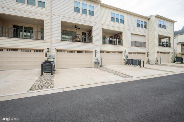 3722 MCLEAN AVE, Fairfax, VA 22030