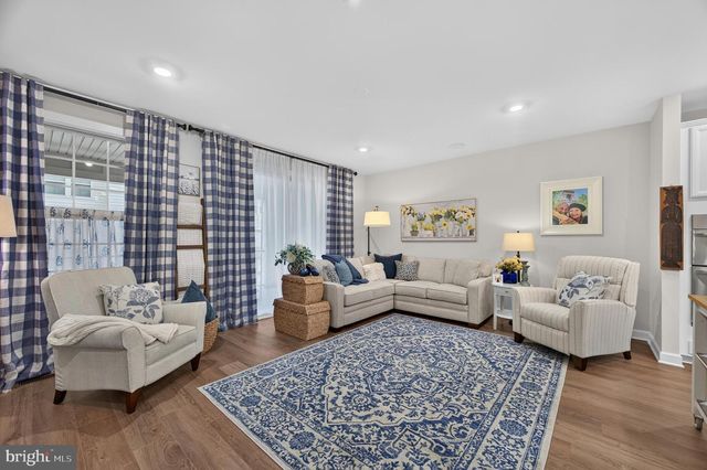 3722 MCLEAN AVE, Fairfax, VA 22030