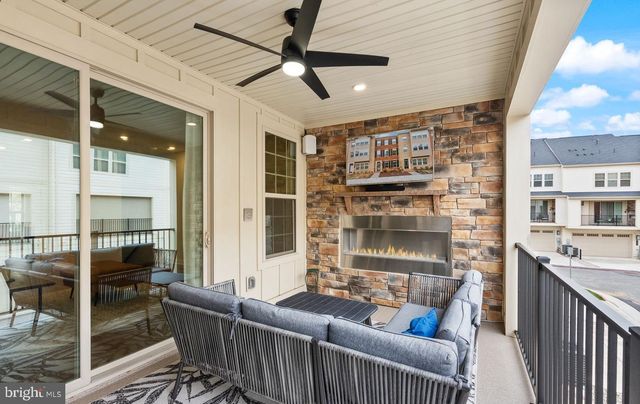 3722 MCLEAN AVE, Fairfax, VA 22030