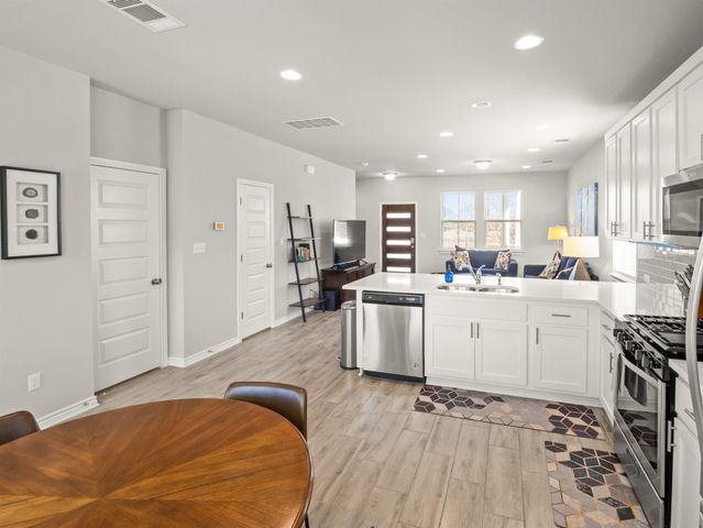 1901 Artesian Springs XING, Leander, TX 78641