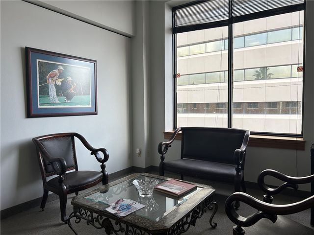 921 N Chaparral St 208, Corpus Christi, TX 78401