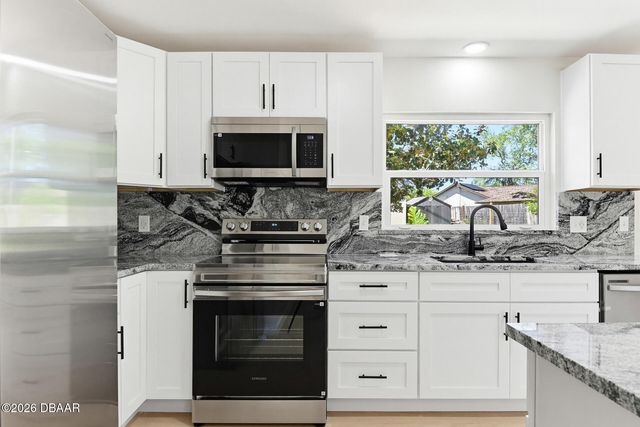 703 Hawks Ridge Road, Port Orange, FL 32127