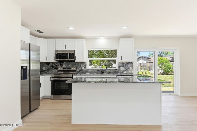 703 Hawks Ridge Road, Port Orange, FL 32127