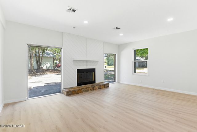 703 Hawks Ridge Road, Port Orange, FL 32127