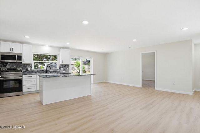 703 Hawks Ridge Road, Port Orange, FL 32127