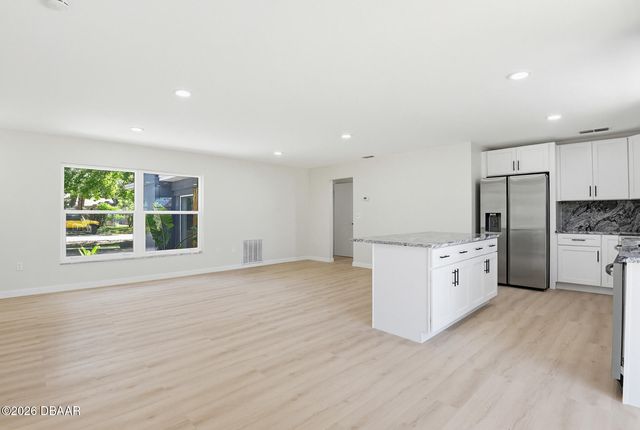 703 Hawks Ridge Road, Port Orange, FL 32127