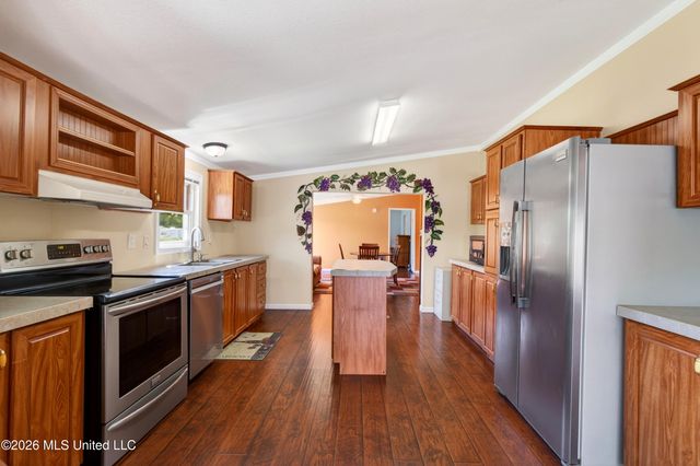 19561 Lennis Cuevas Road, Saucier, MS 39574