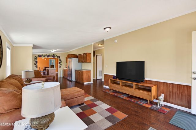 19561 Lennis Cuevas Road, Saucier, MS 39574