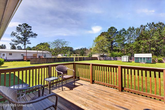 19561 Lennis Cuevas Road, Saucier, MS 39574