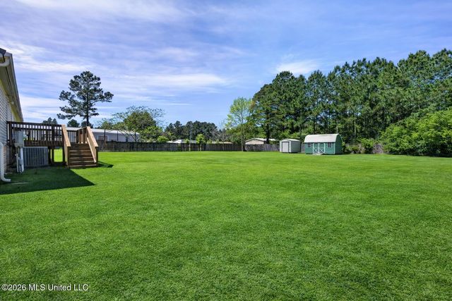 19561 Lennis Cuevas Road, Saucier, MS 39574