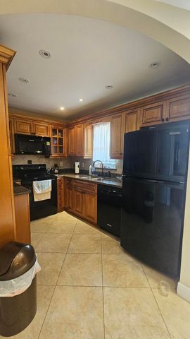 504 Davis Road 96, Palm Springs, FL 33461