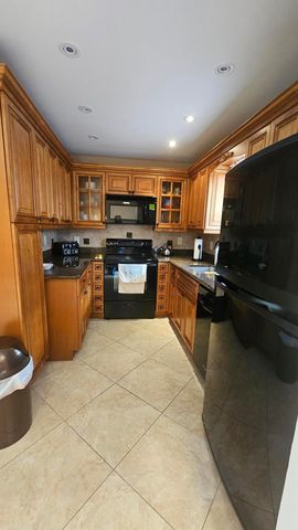 504 Davis Road 96, Palm Springs, FL 33461