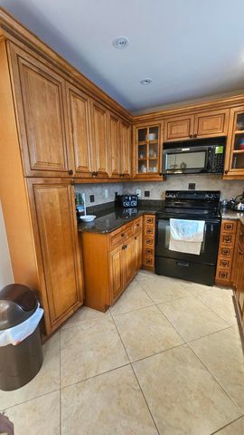 504 Davis Road 96, Palm Springs, FL 33461