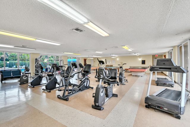504 Davis Road 96, Palm Springs, FL 33461
