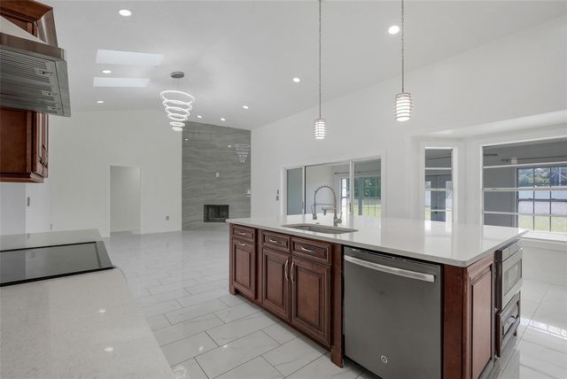 9106 GALLEON COURT, Orlando, FL 32819
