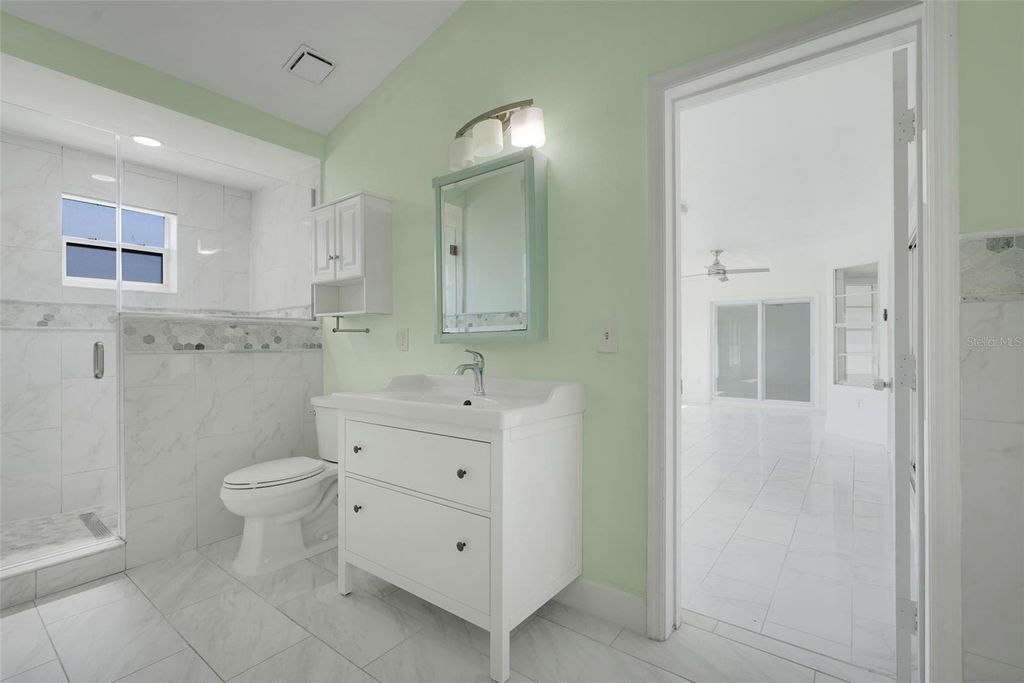 Image 25 of property listing at 9106 GALLEON COURT, Orlando, FL 32819
