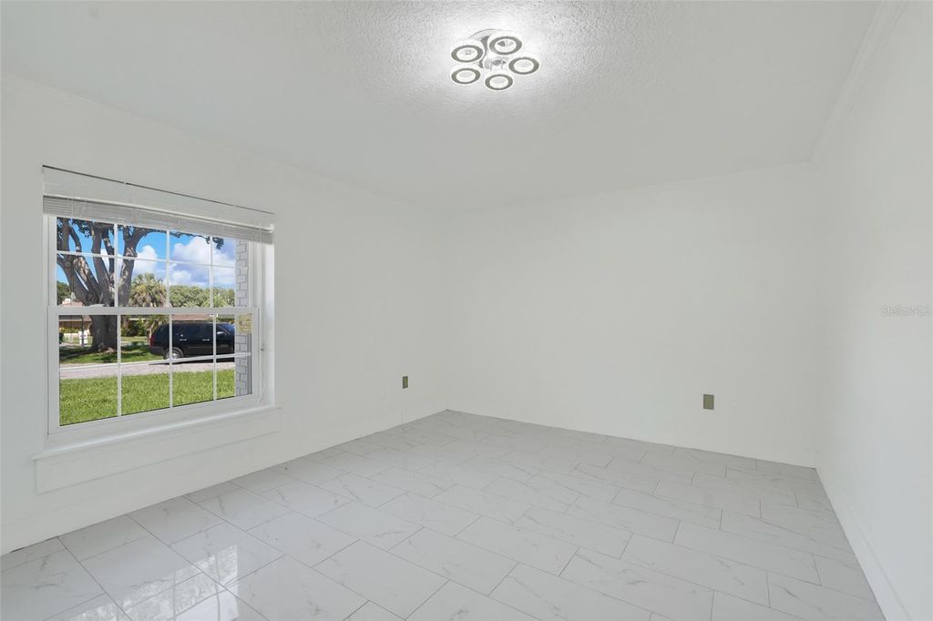 Image 4 of property listing at 9106 GALLEON COURT, Orlando, FL 32819