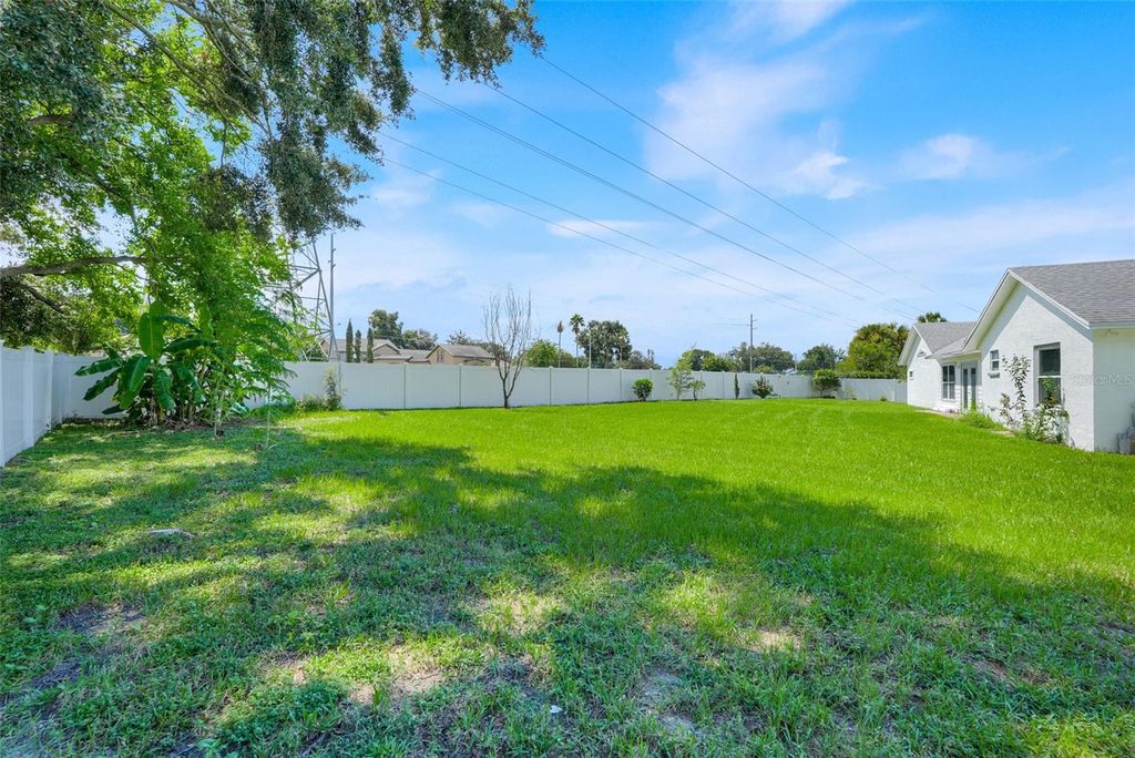 Image 37 of property listing at 9106 GALLEON COURT, Orlando, FL 32819