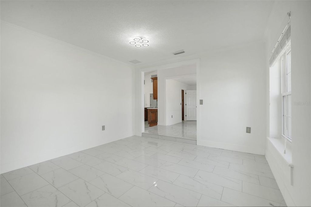 Image 5 of property listing at 9106 GALLEON COURT, Orlando, FL 32819