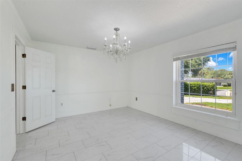 Image 6 of property listing at 9106 GALLEON COURT, Orlando, FL 32819